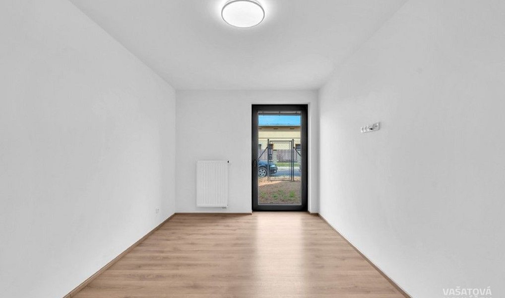 Pronájem bytu 3+1 188 m², Hradec Králové – náhled fotky 17