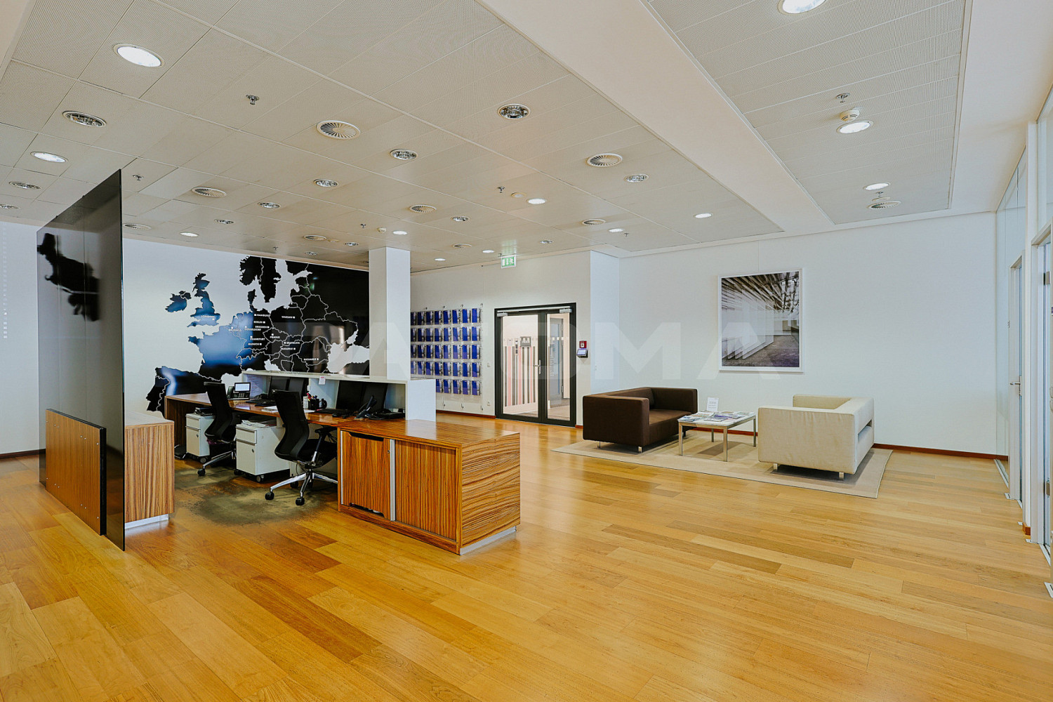 Pronájem kanceláře 697 m² – fotografie 5