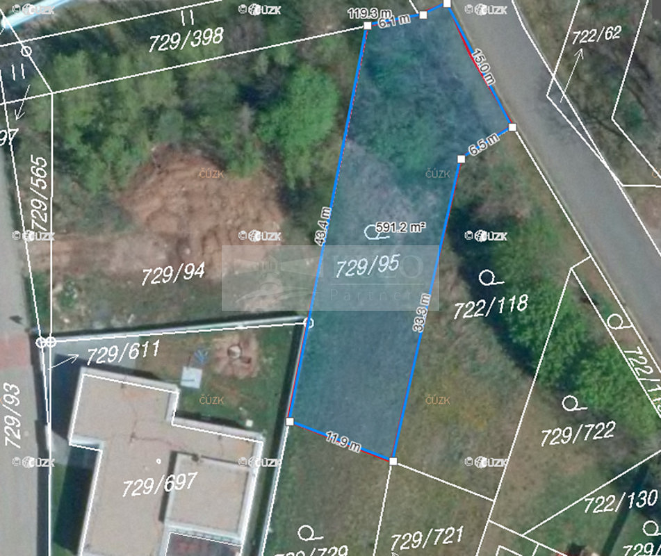 Prodej stavebního pozemku 588 m² – fotografie 4