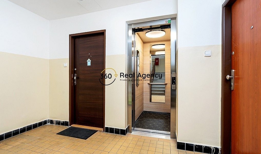 Prodej bytu 2+1 62 m², Praha – náhled fotky 14