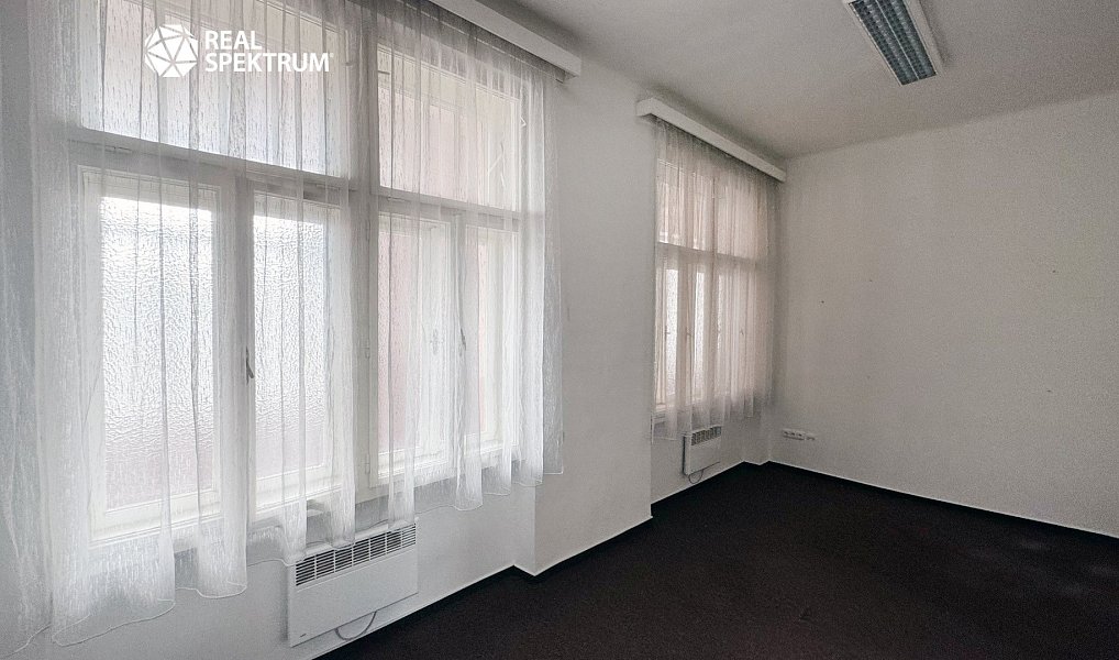 Prodej nájemního domu, činžáku 1 790 m², Hodonín – náhled fotky 16