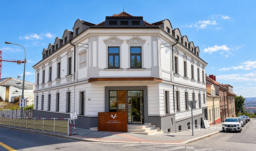 Prodej bytu 1+kk 17 m², Praha – náhled fotky 2