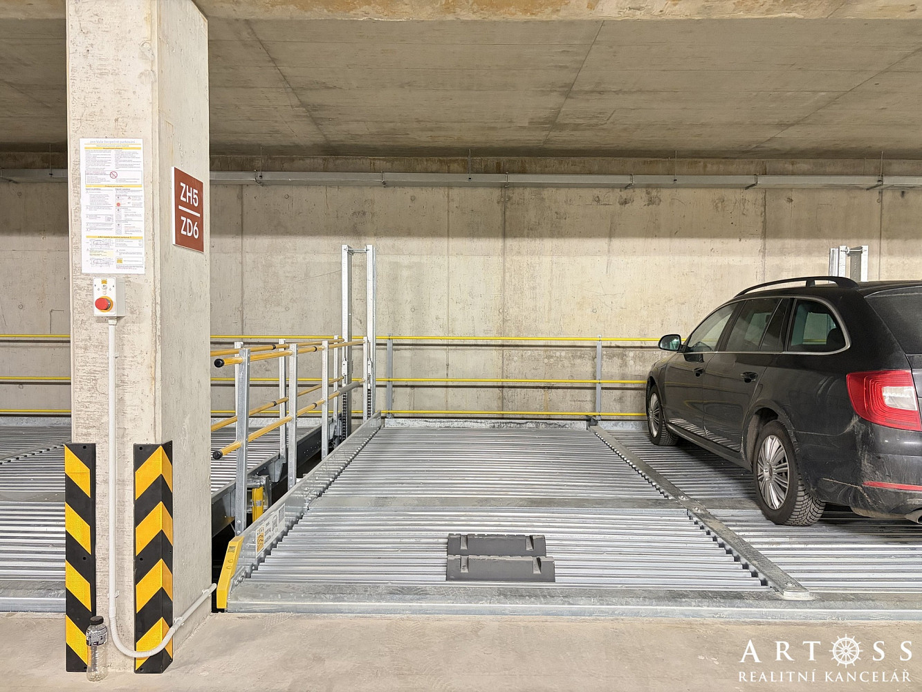 Pronájem garážového stání 13 m2, Brno - ulice Vlhká – fotografie 2