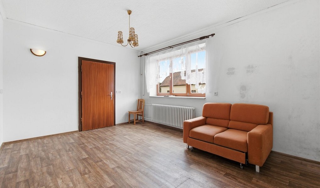 Prodej domu 195 m² s pozemkem 708 m², Kotvrdovice – náhled fotky 2