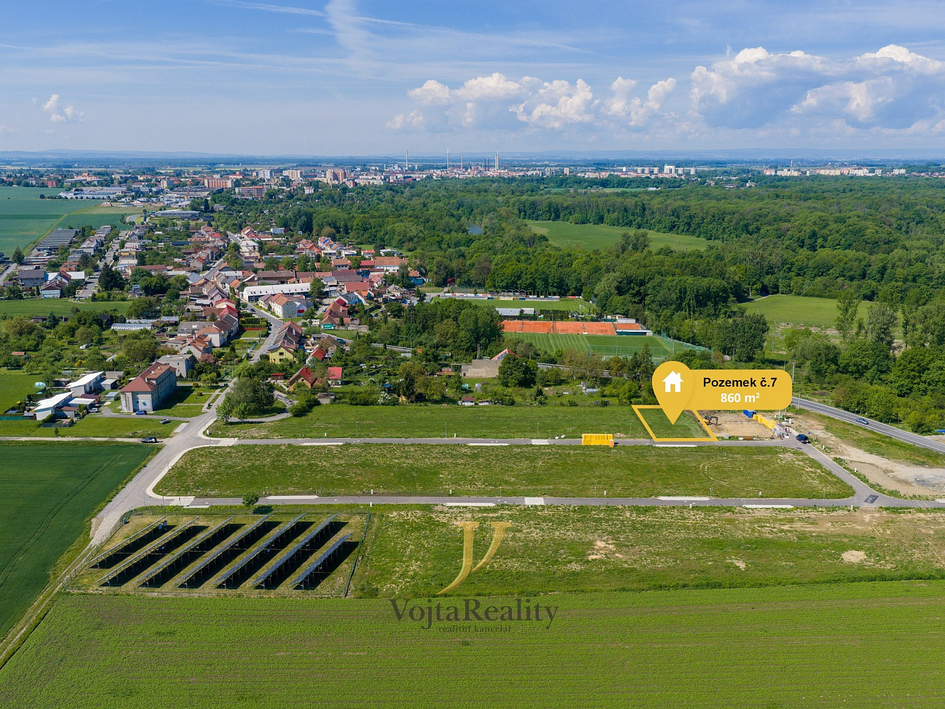 Prodej stavebního pozemku 860 m² – fotografie 2