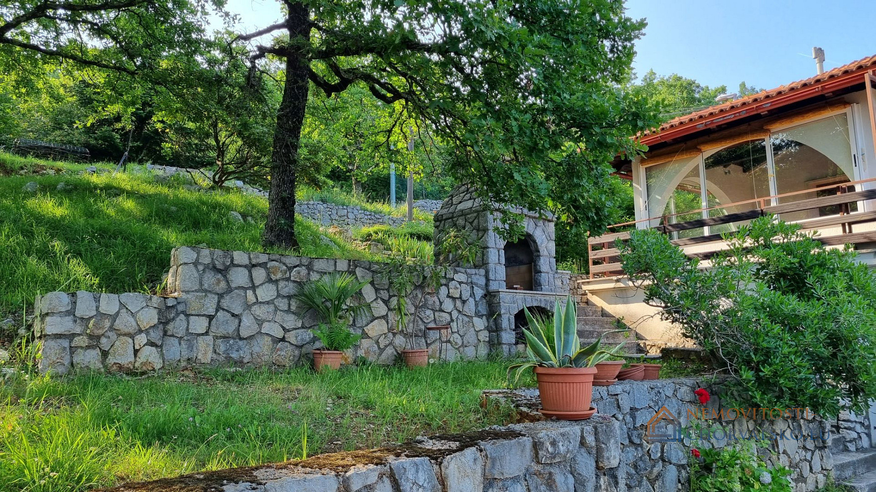 Prodej domu 200 m² s pozemkem 1 000 m² - Vista 3