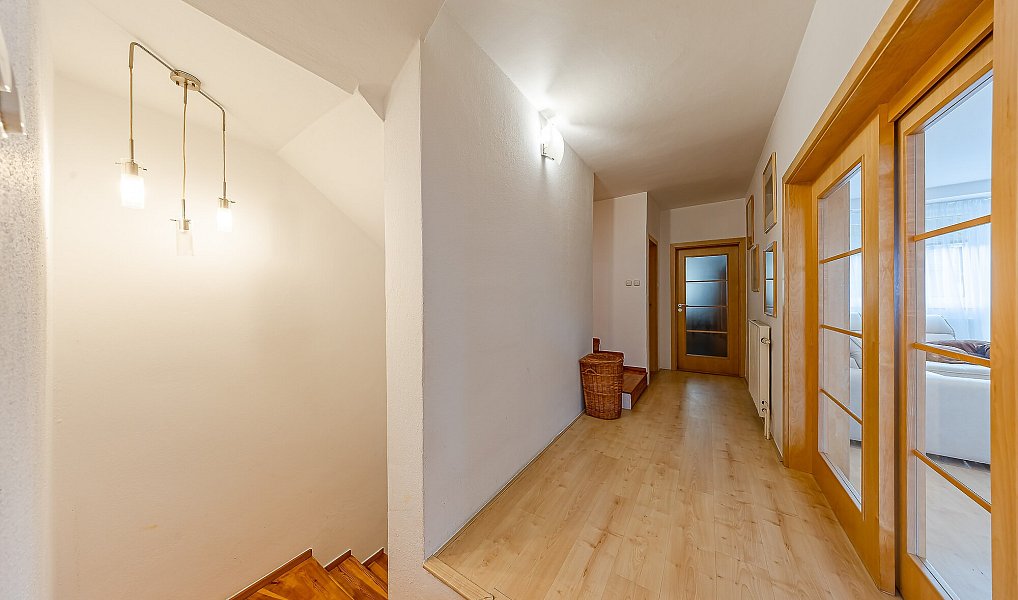 Prodej domu 240 m² s pozemkem 255 m², Uherské Hradiště – náhled fotky 8