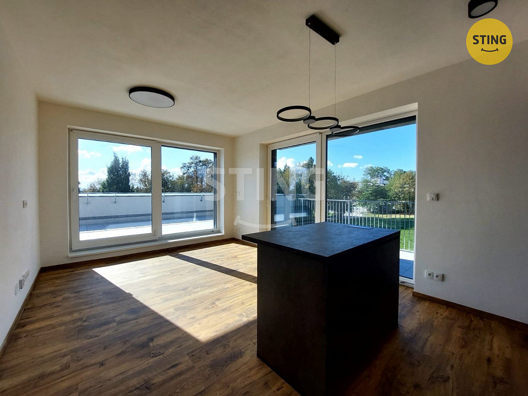 Pronájem bytu 2+kk 91 m² – fotografie 4