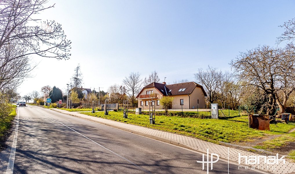 Prodej domu 259 m² s pozemkem 2 016 m², Strančice – náhled fotky 32