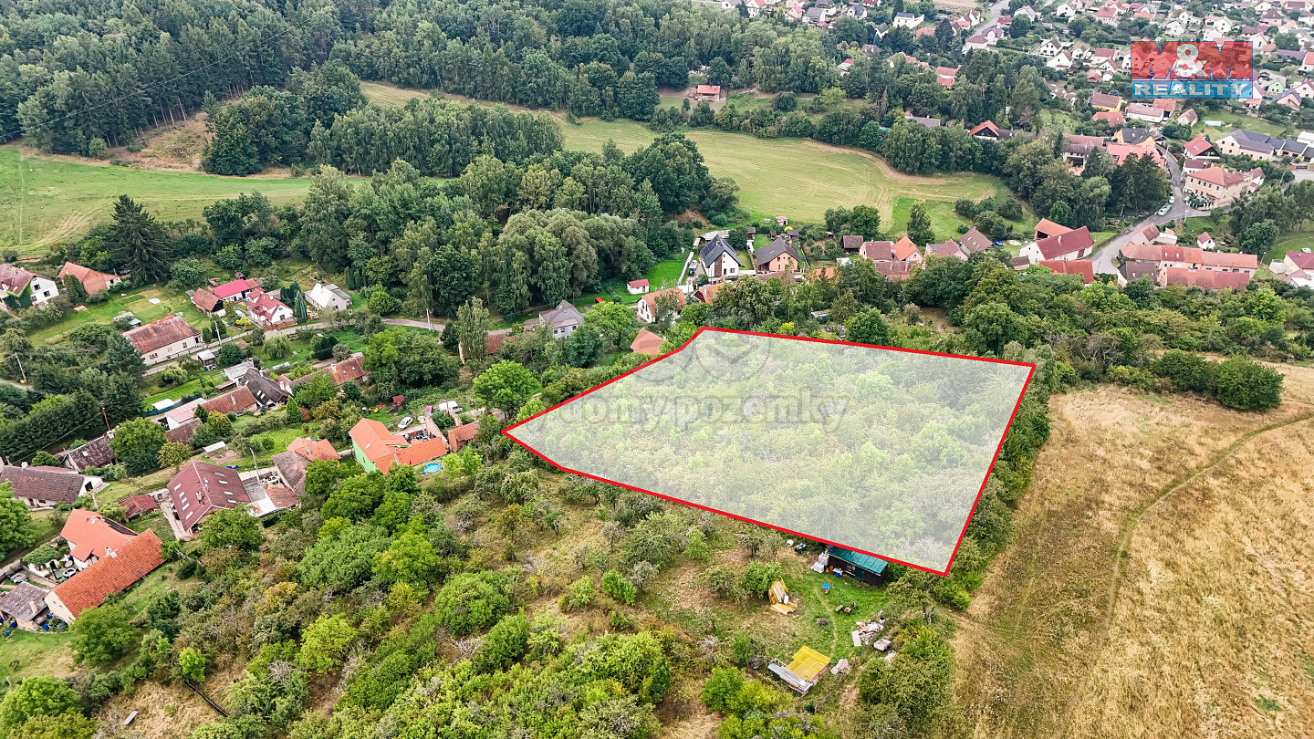 Prodej pole 4 689 m²