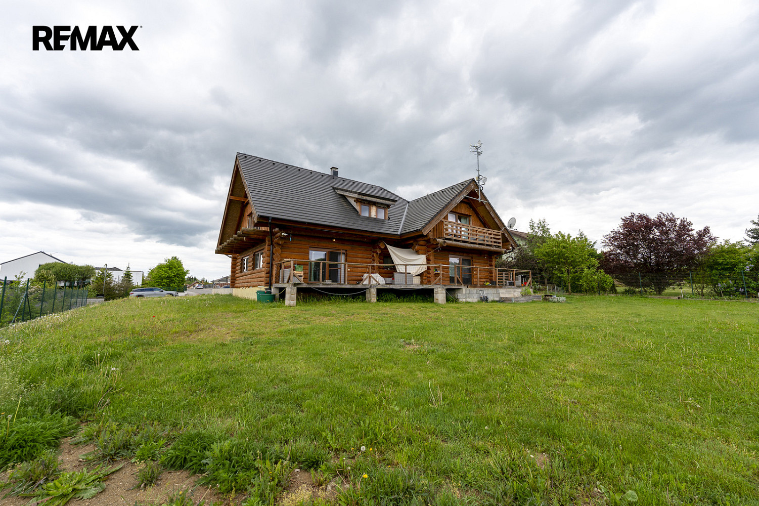 Prodej domu 310 m² s pozemkem 1 407 m²