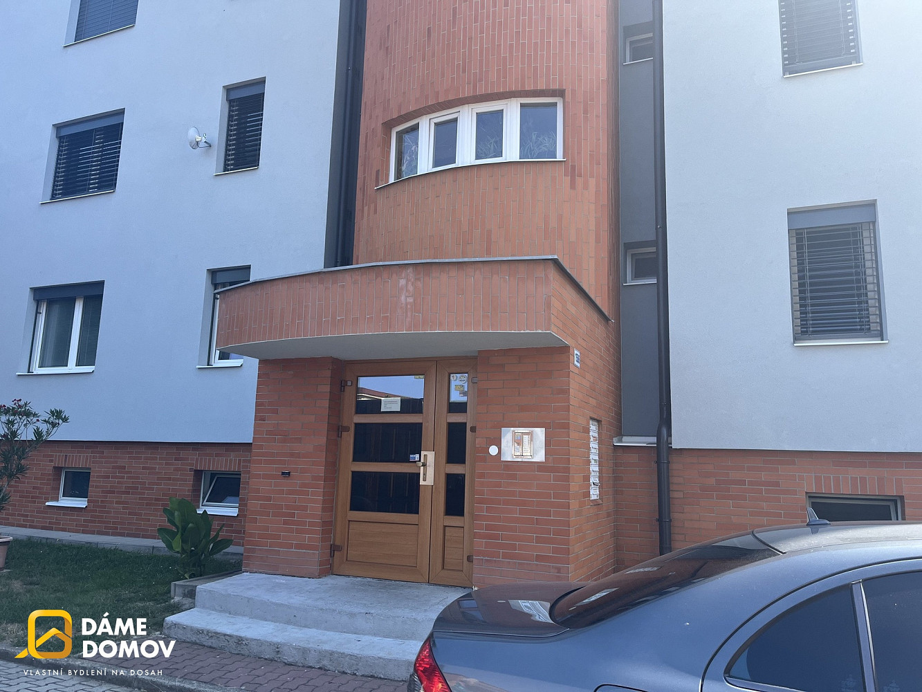 Pronájem bytu 2+kk 49 m² – fotografie 2