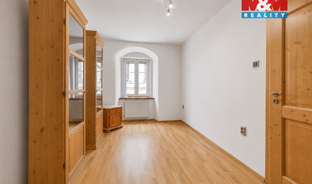 Prodej bytu 3+1 56 m², Cheb – náhled fotky 2