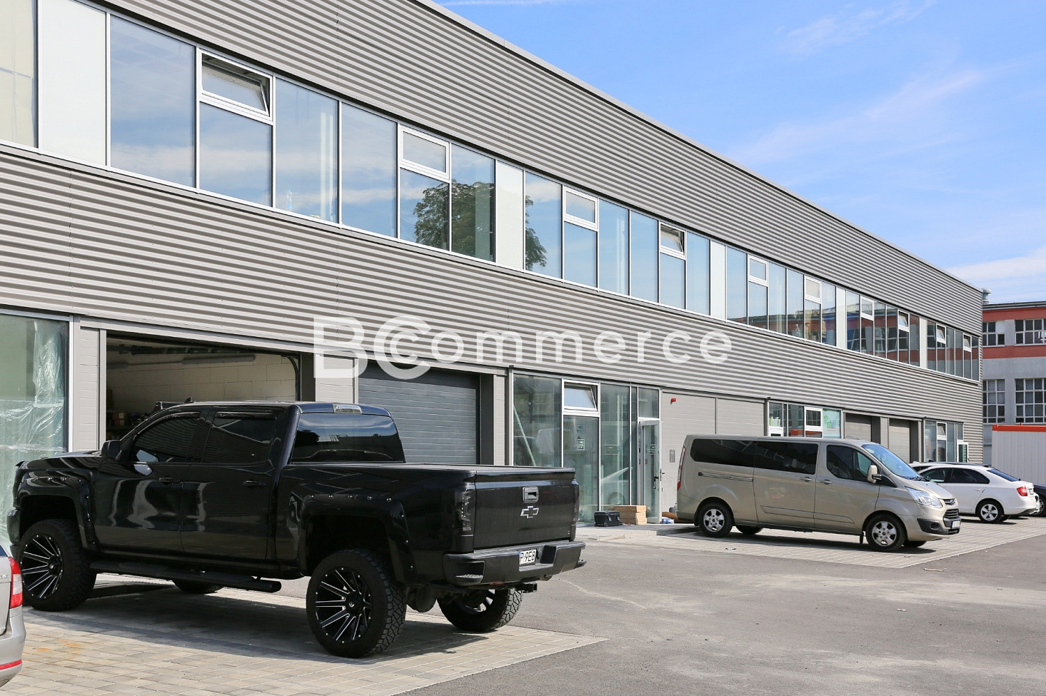 Pronájem skladovacích prostor 935 m²
