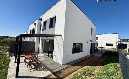 Pronájem domu 110 m² s pozemkem 373 m², Nad Dvorem, Plzeň - Litice