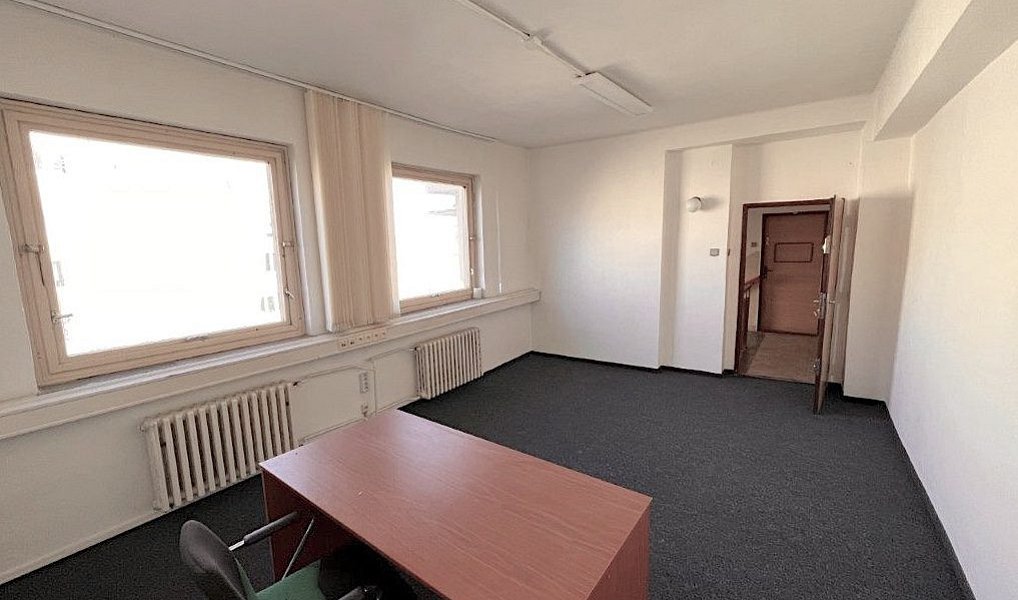 Pronájem obchodních prostor 140 m², Most – náhled fotky 9