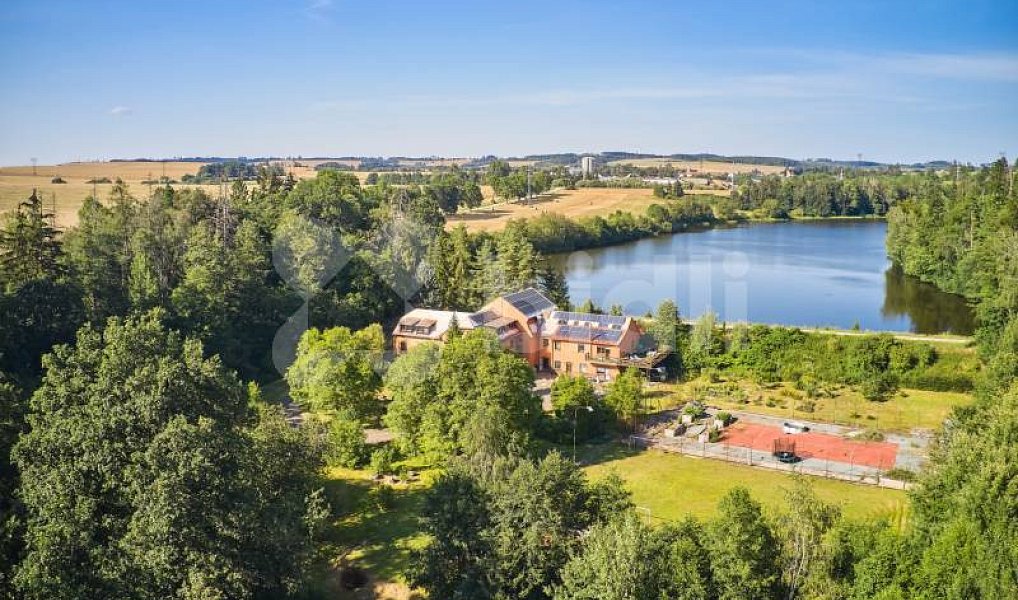 Prodej ubytovacího objektu 1 350 m², Želetava – náhled fotky 6