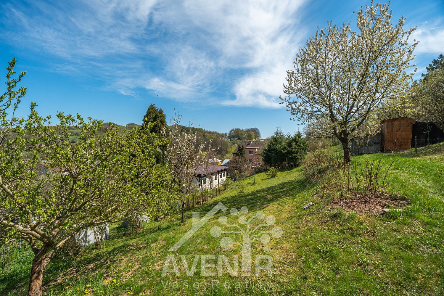 Prodej stavebního pozemku 1 638 m² — photo 4