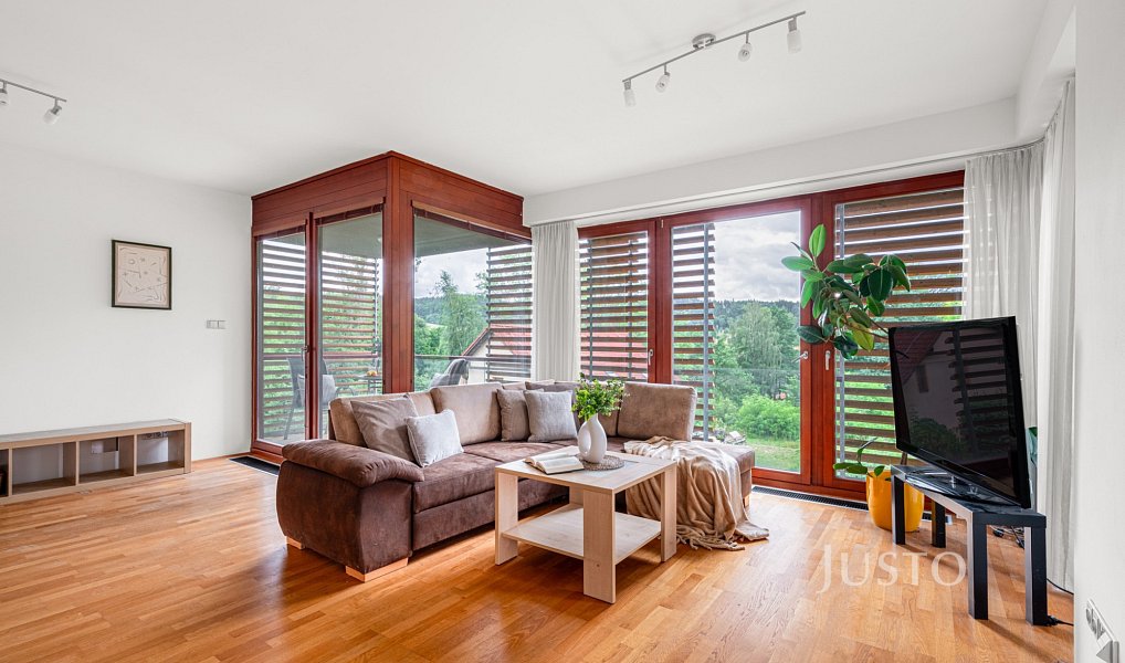 Prodej domu 456 m² s pozemkem 1 300 m², Jablonec nad Nisou – náhled fotky 15