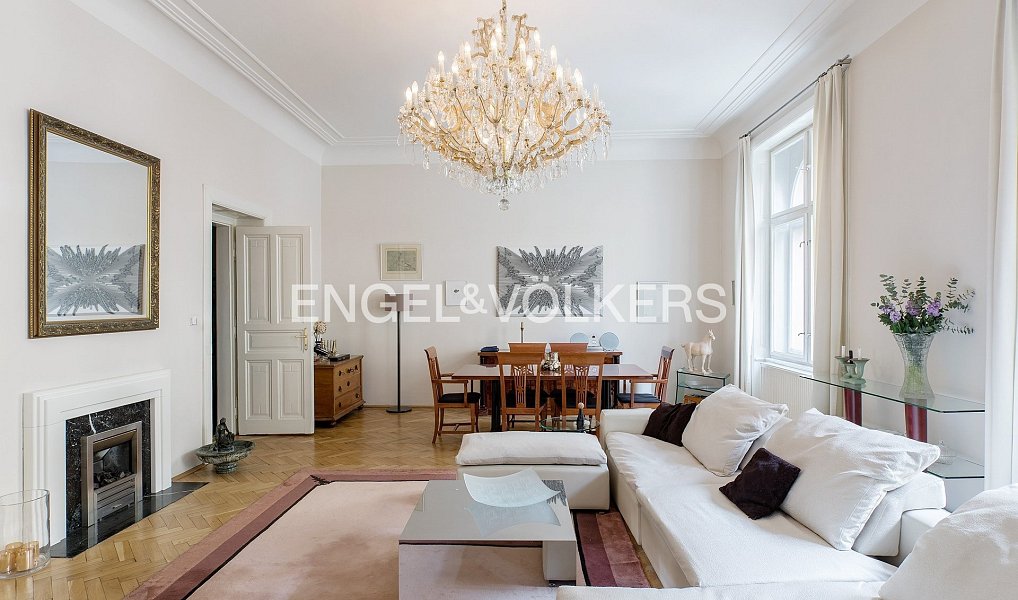 Pronájem bytu 3+1 125 m², Praha – náhled fotky 2