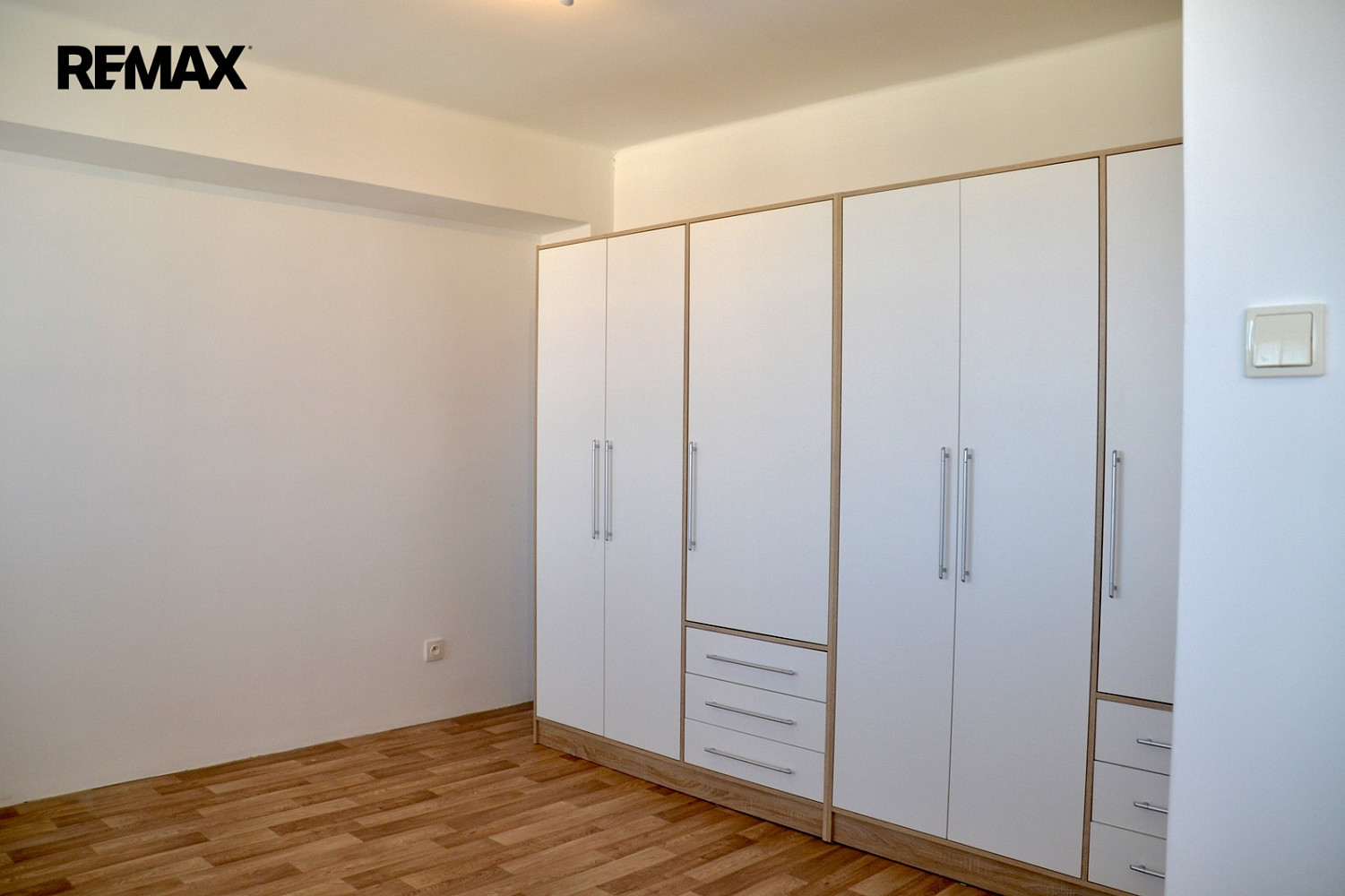Pronájem bytu 1+1 35 m² – pohled 2