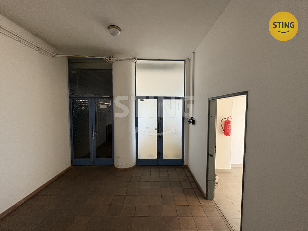 Pronájem výrobních prostor 128 m² – pohled 4