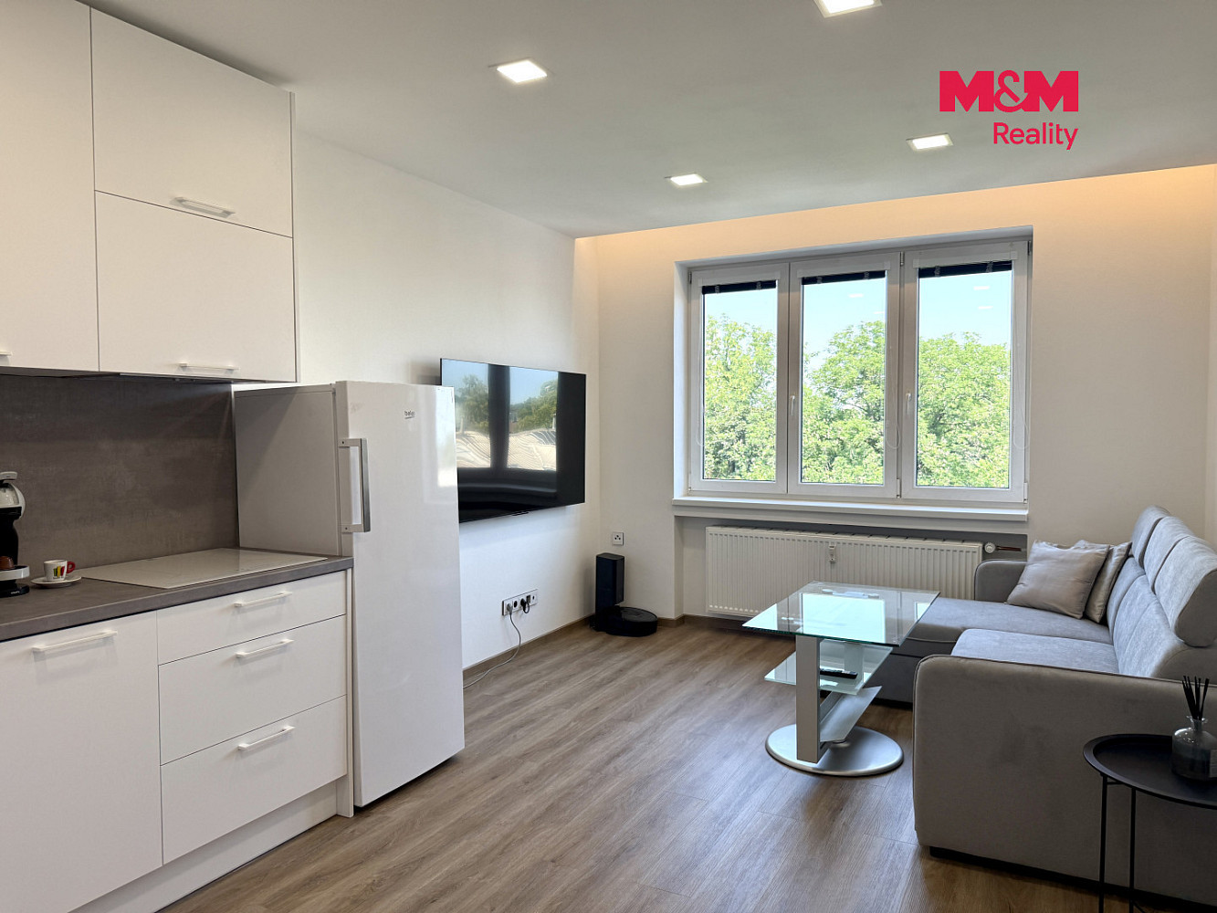 Pronájem bytu 3+kk 60 m² — photo 2