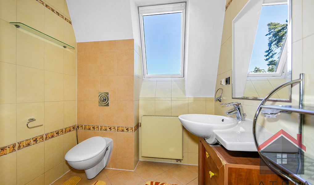 Prodej domu 275 m² s pozemkem 587 m², Plzeň – náhled fotky 17