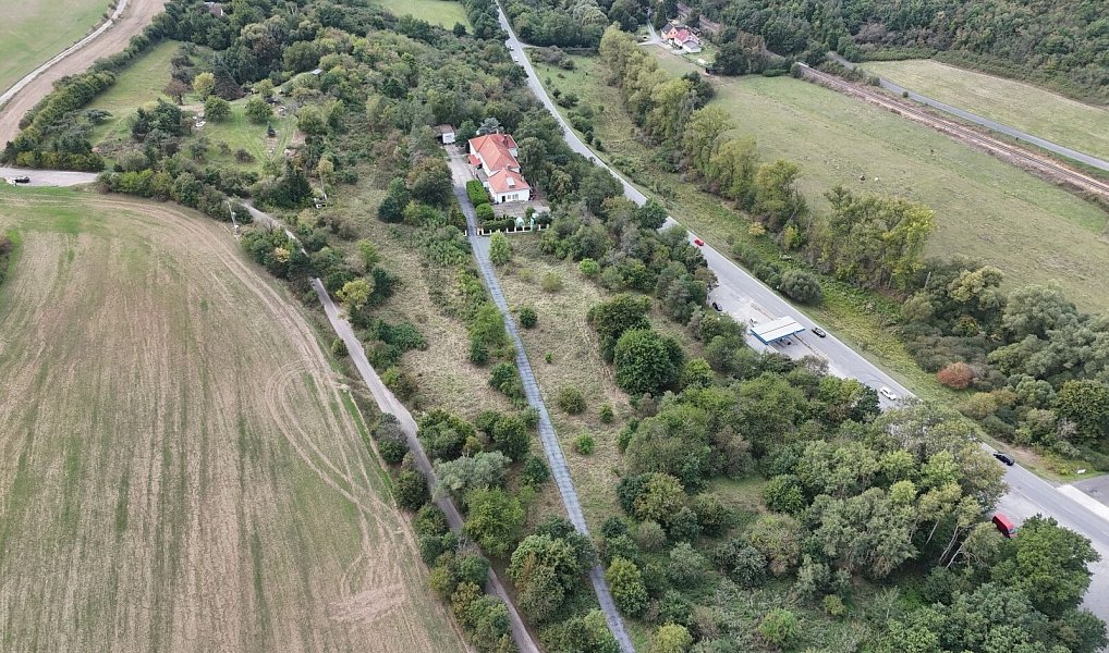 Prodej komerčního pozemku 23 750 m², Beroun – náhled fotky 3