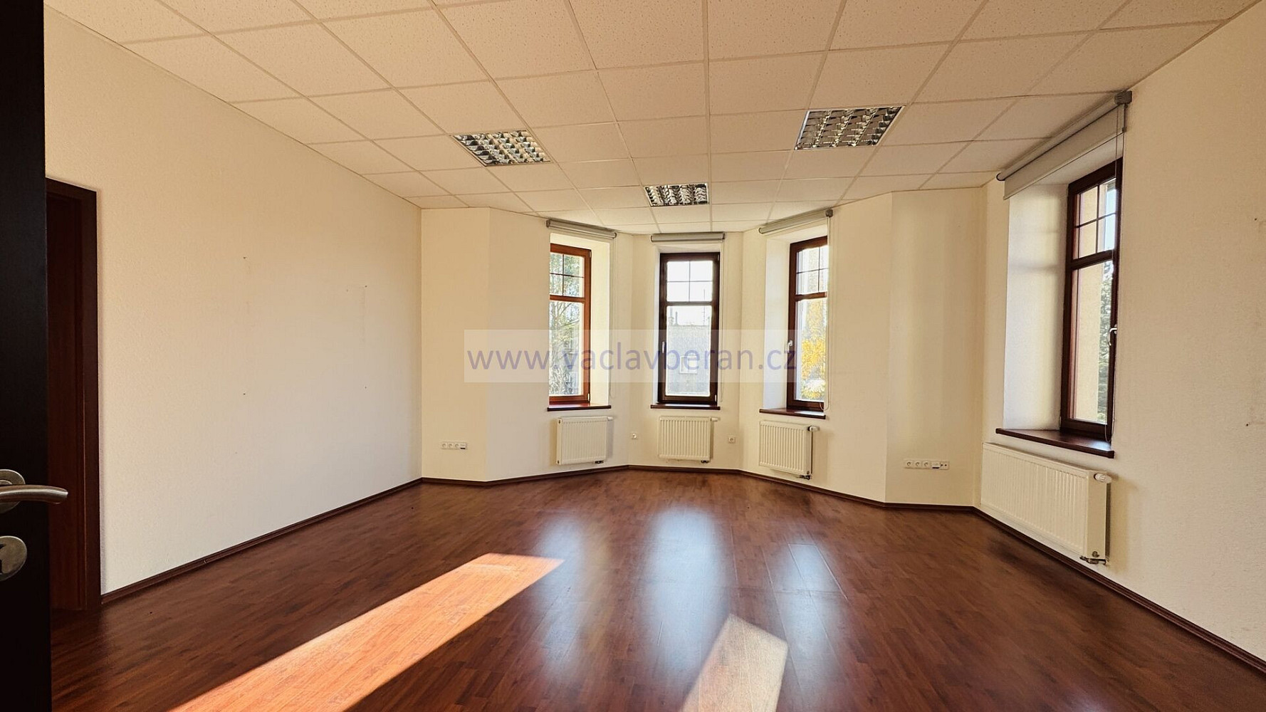 Prodej domu 650 m² s pozemkem 3 071 m² – fotografie 3