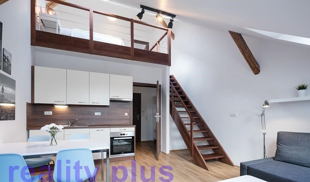 Pronájem bytu 3+kk 77 m², Liberec – náhled fotky 2