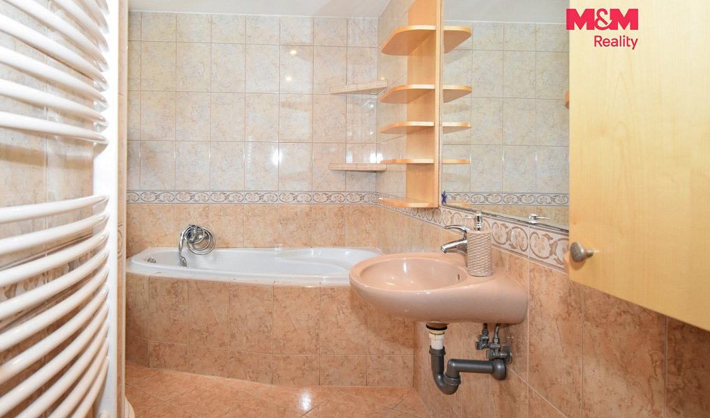 Prodej domu 180 m² s pozemkem 1 217 m², Spálov – náhled fotky 14