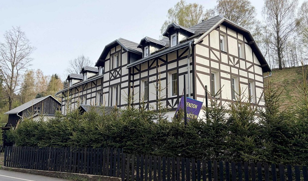 Prodej ubytovacího objektu 640 m², Jetřichovice – náhled fotky 2