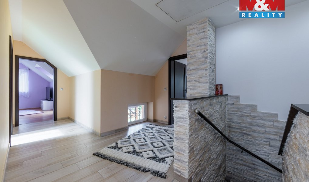 Prodej domu 198 m² s pozemkem 742 m², Sadov – náhled fotky 8