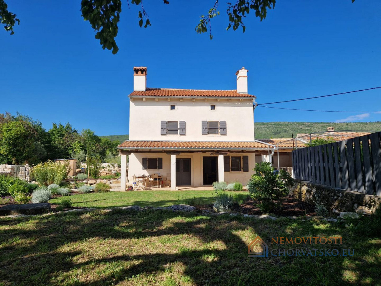 Prodej domu 170 m² s pozemkem 1 440 m² - Vista 2