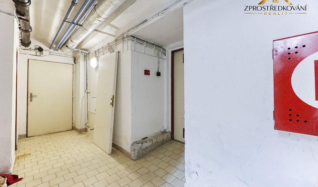 Prodej ubytovacího objektu 1 960 m², Březová – náhled fotky 9