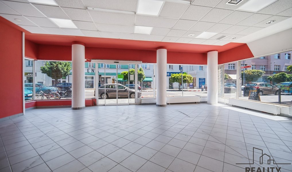 Pronájem obchodních prostor 250 m², Pardubice – náhled fotky 2