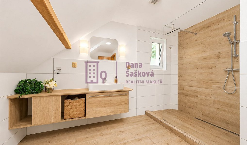 Prodej domu 210 m² s pozemkem 2 641 m², Rodvínov – náhled fotky 26