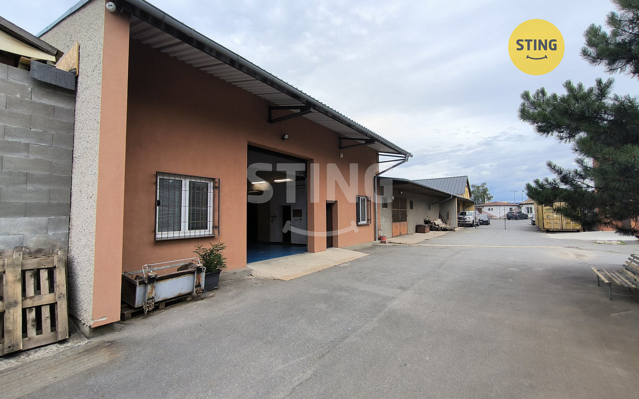 Pronájem skladovacích prostor 360 m²