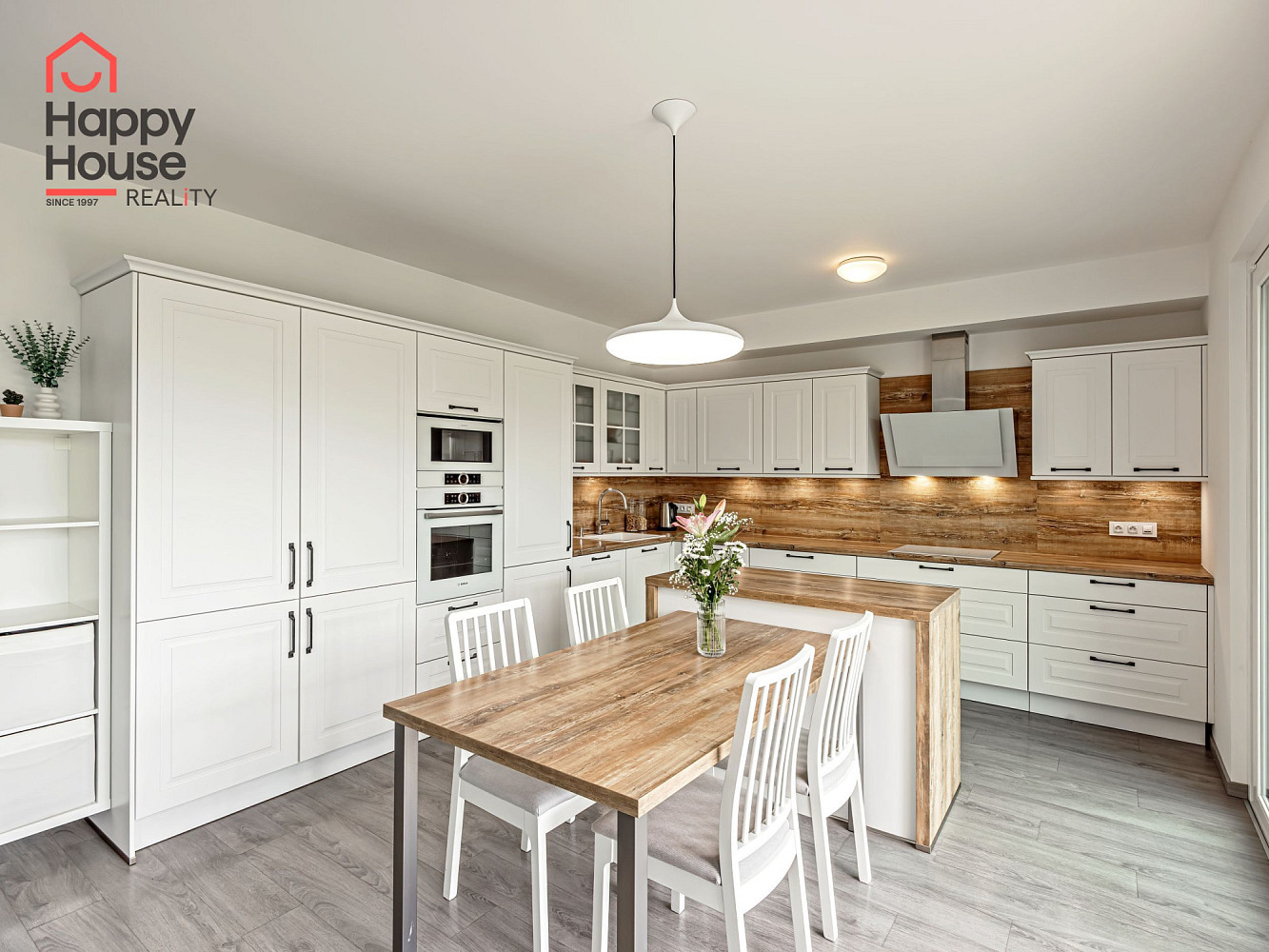 Pronájem domu 146 m² s pozemkem 244 m² – fotografie 2