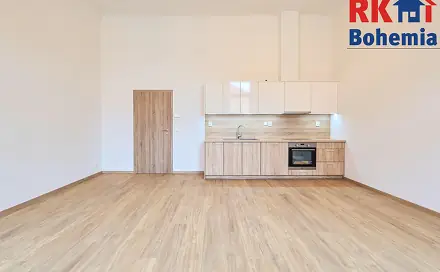 Pronájem bytu 1+kk 38 m², nám. Arnošta z Pardubic, Český Brod, okres Kolín