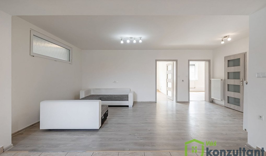 Prodej domu 204 m² s pozemkem 1 432 m², Velké Bílovice – náhled fotky 2