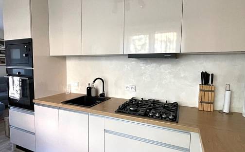 Prodej bytu 2+1 58 m², Okružní, Uherský Brod, okres Uherské Hradiště