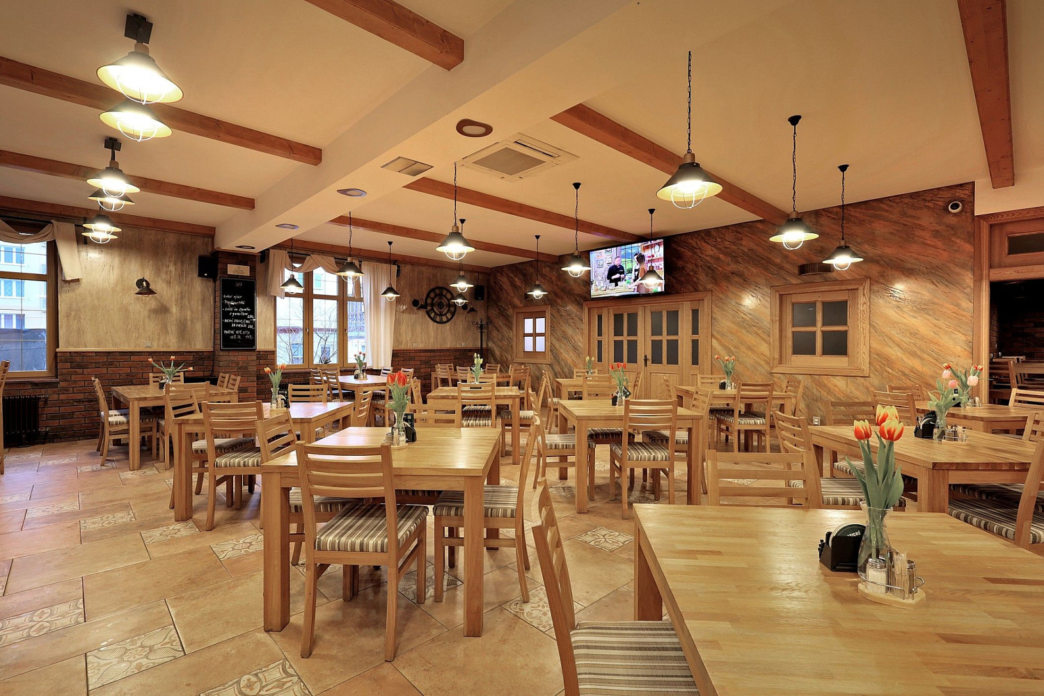 Prodej restaurace 350 m² – fotografie 5