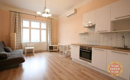 Pronájem bytu 1+kk 35 m², Rašínovo nábřeží, Praha 2 - Nové Město