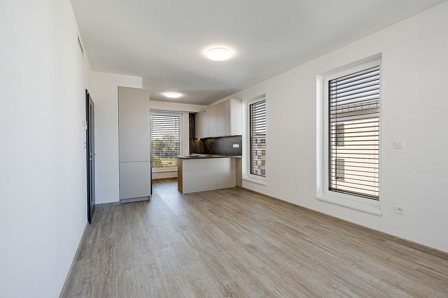 Pronájem bytu 2+kk 53 m² – fotografie 2