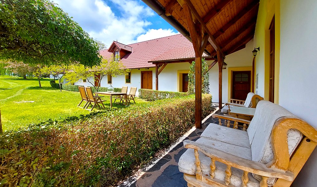 Prodej domu 400 m² s pozemkem 4 700 m², Golčův Jeníkov – náhled fotky 4