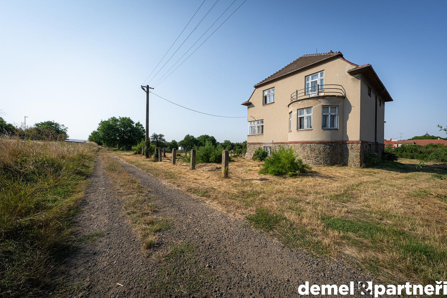 Prodej domu 309 m² s pozemkem 2 242 m² – fotografie 2