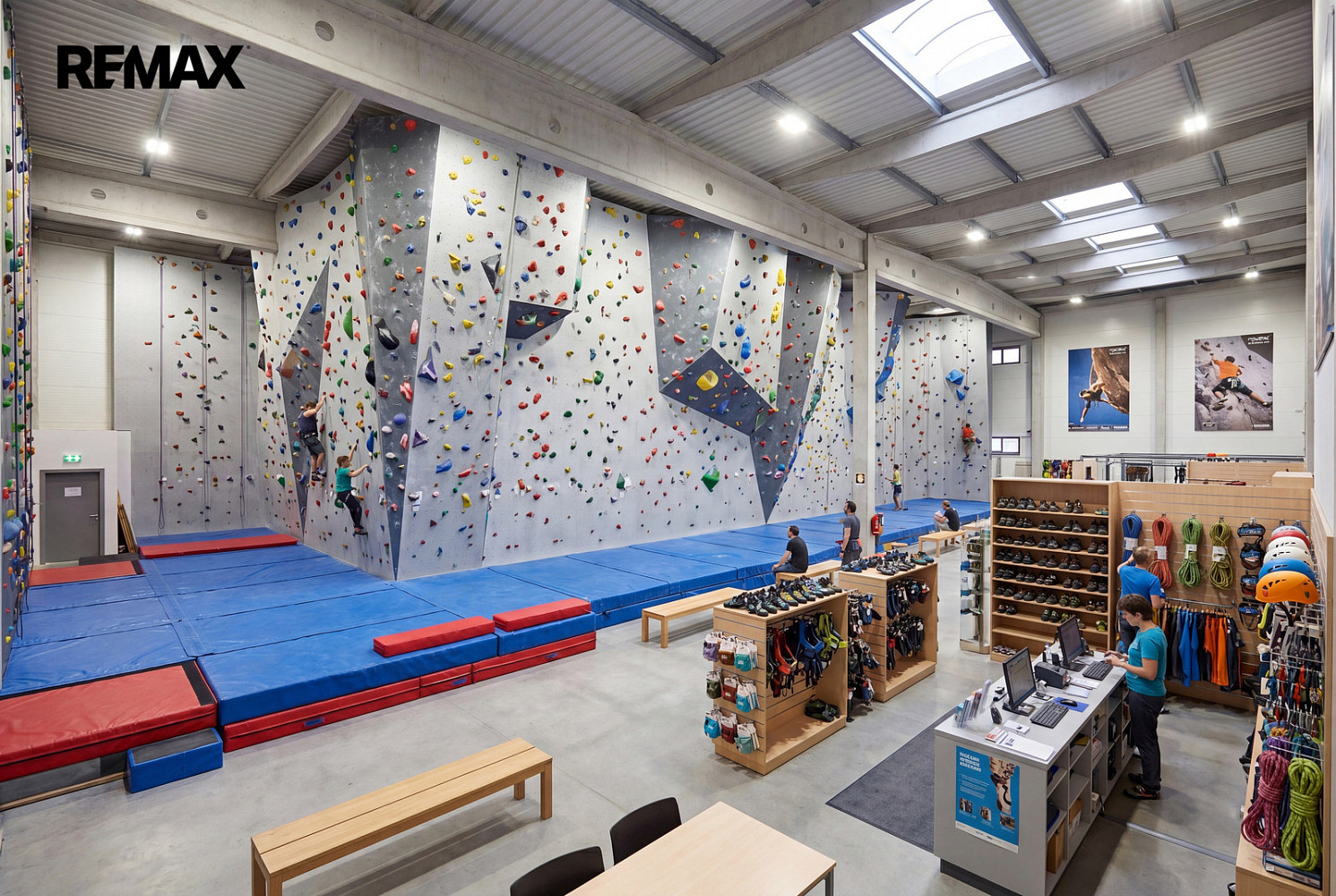 Pronájem obchodních prostor 1 800 m² – pohled 5