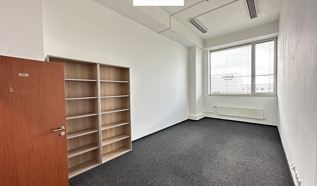 Pronájem kanceláře 186 m², Praha – náhled fotky 4